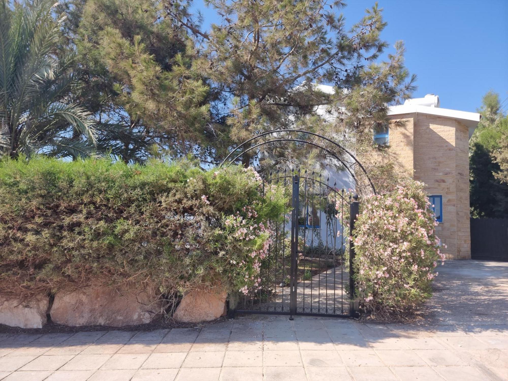 Olive Beach Villa Peyia Exterior photo